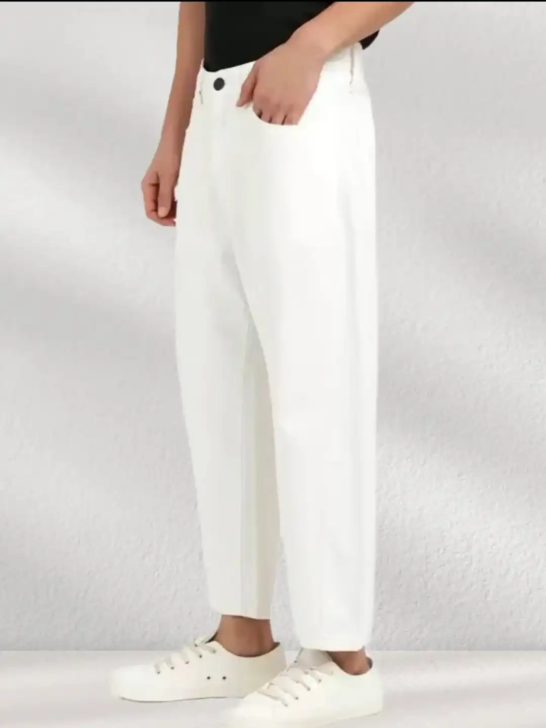 MOM FIT JEANS 