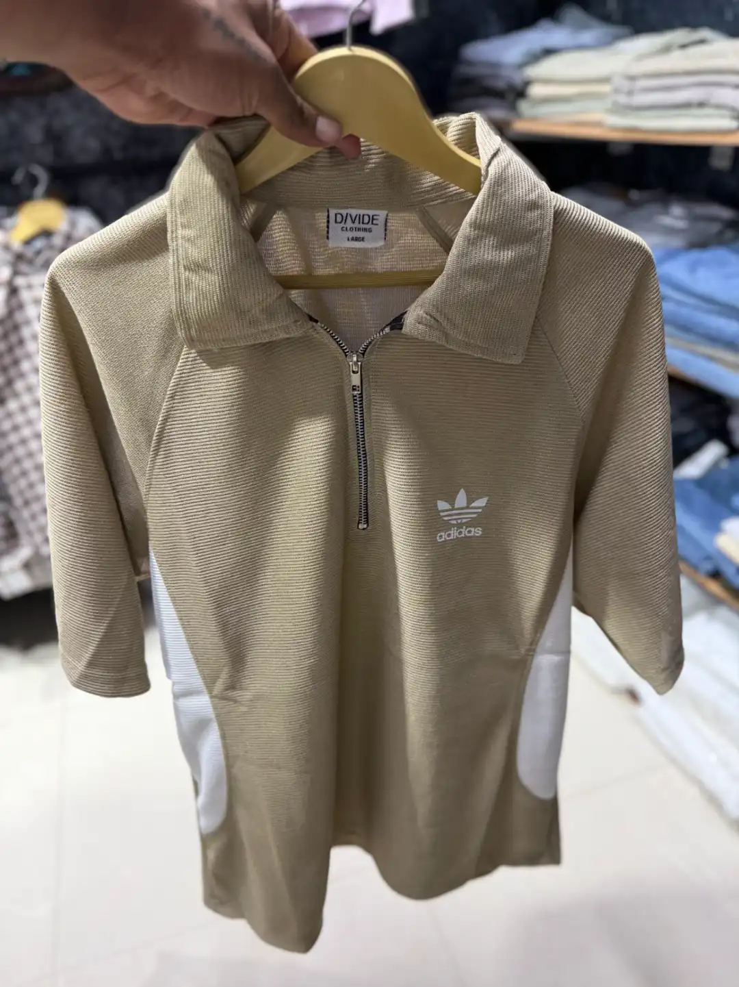 5 sleeve T-Shirt