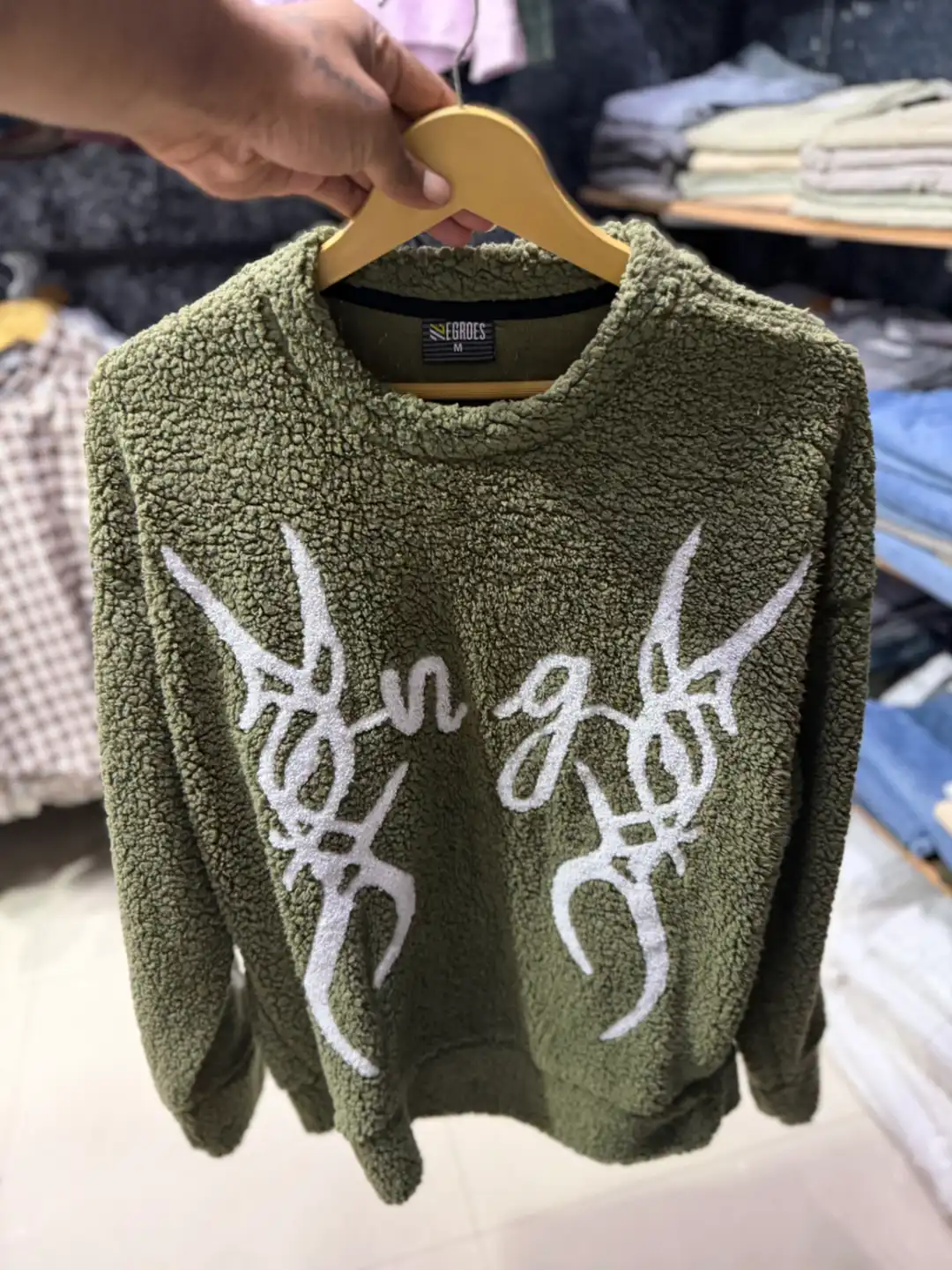 FURR T-SHIRT