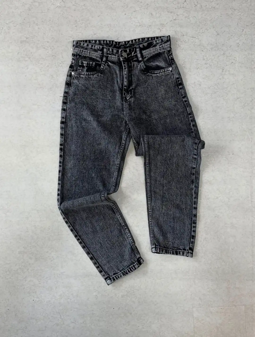 MOM FIT JEANS