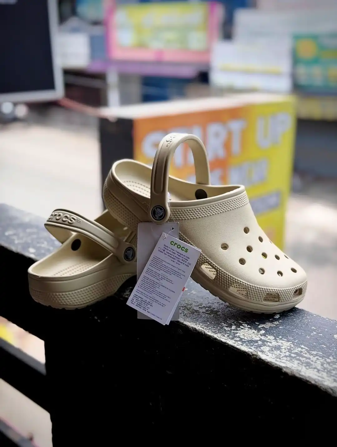 CROCS