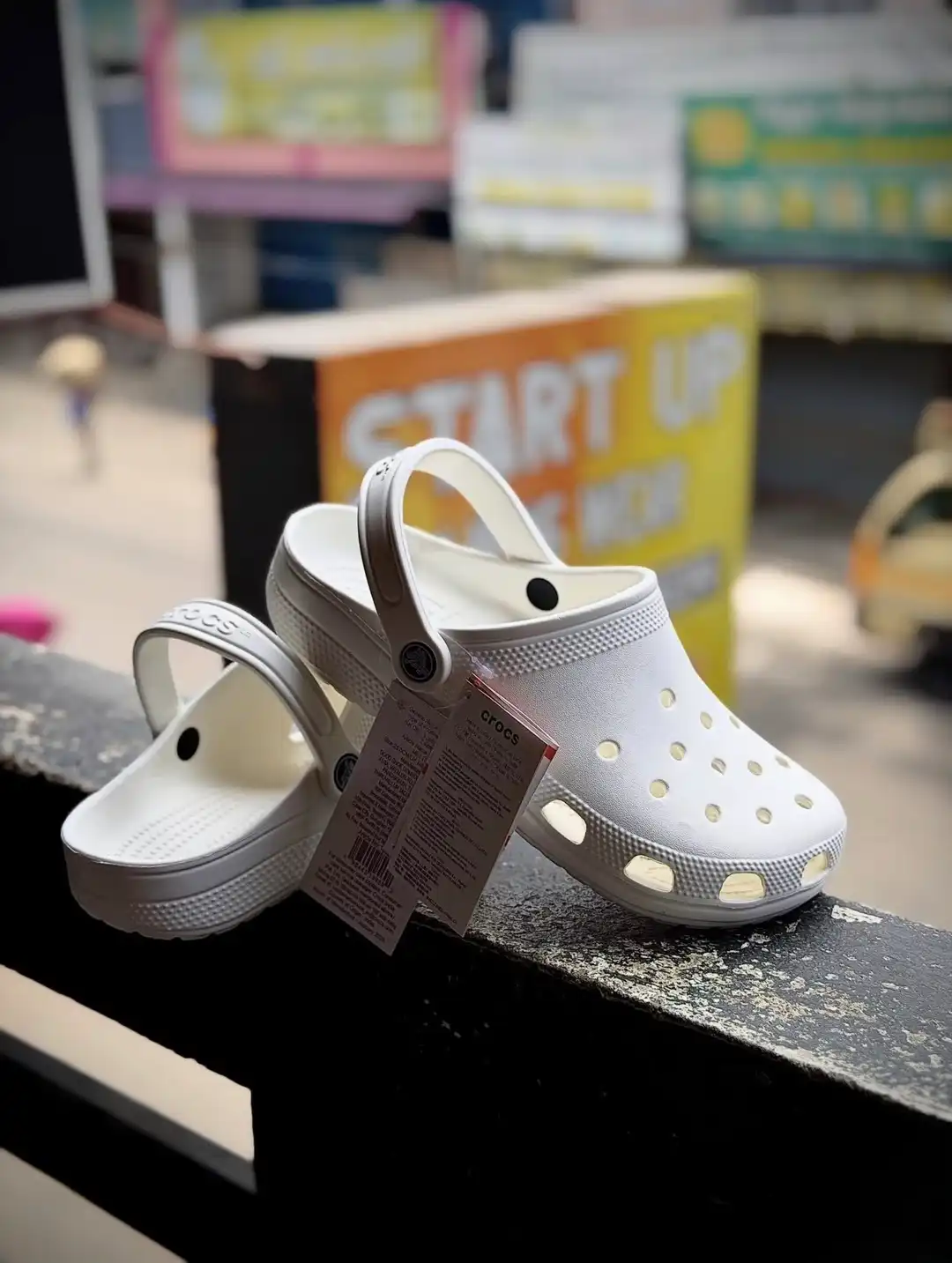 CROCS
