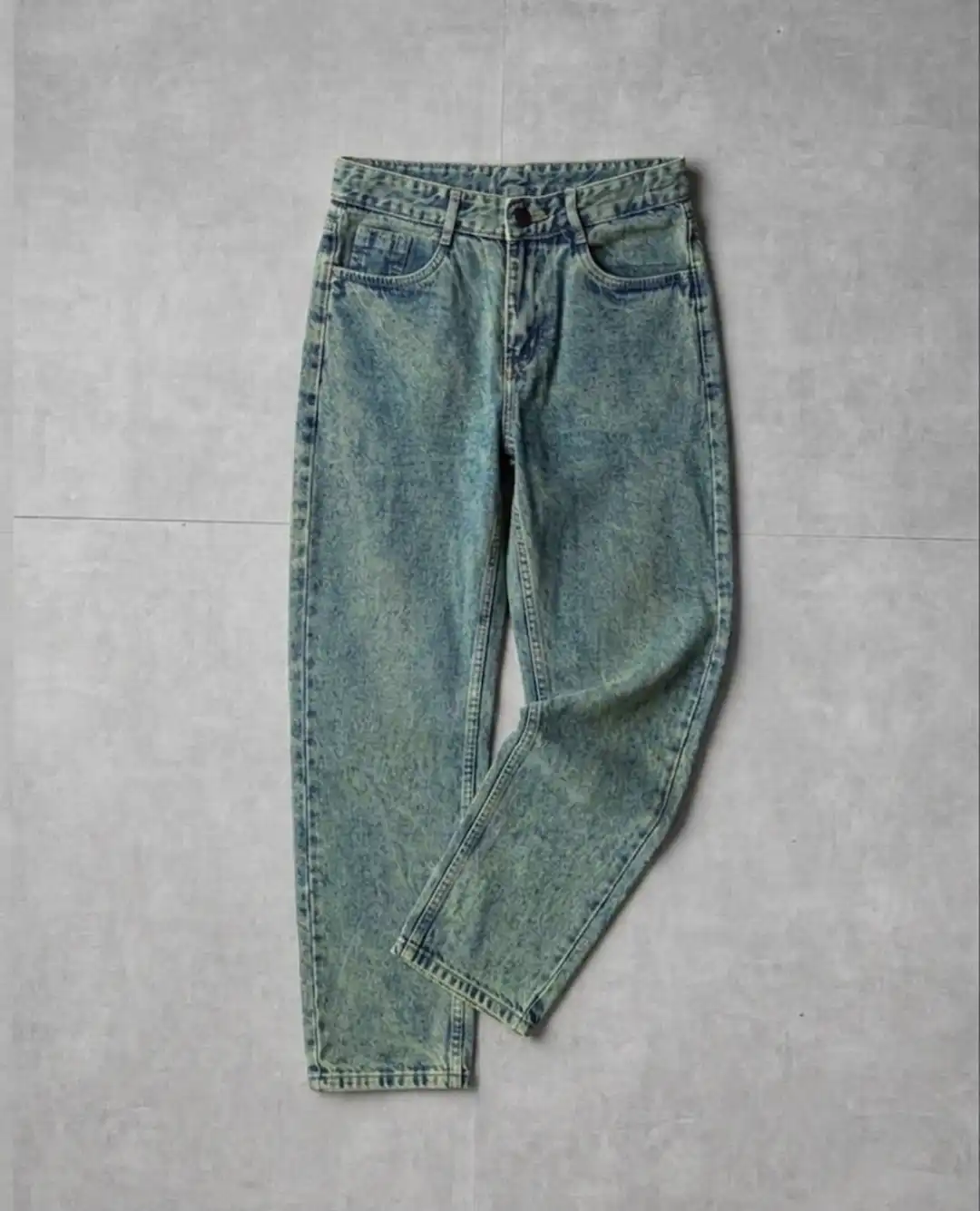 MOM FIT JEANS